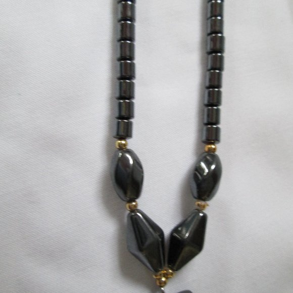 Hematite Bead Necklace With Bear Pendant - Picture 3 of 5